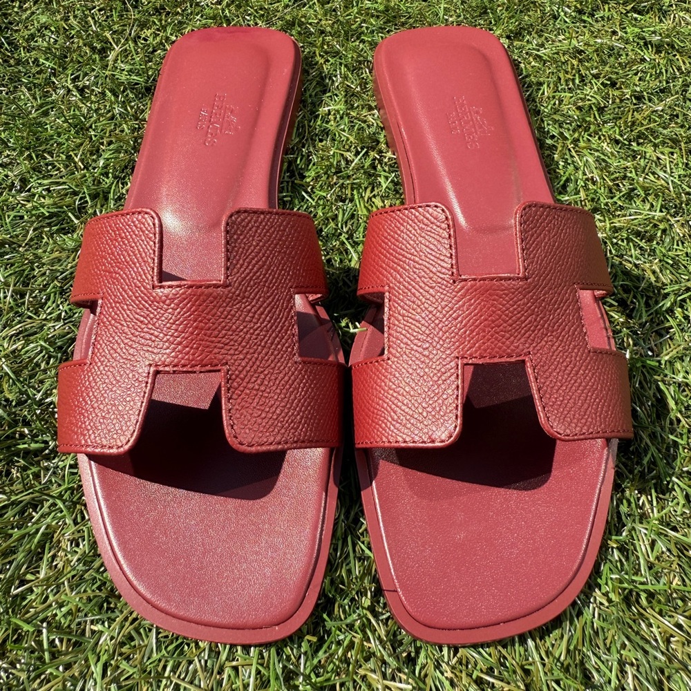 Hermes Oran Rouge H Epsom Leather Calfskin Cut Out Sandals Slides Flats Mules 37